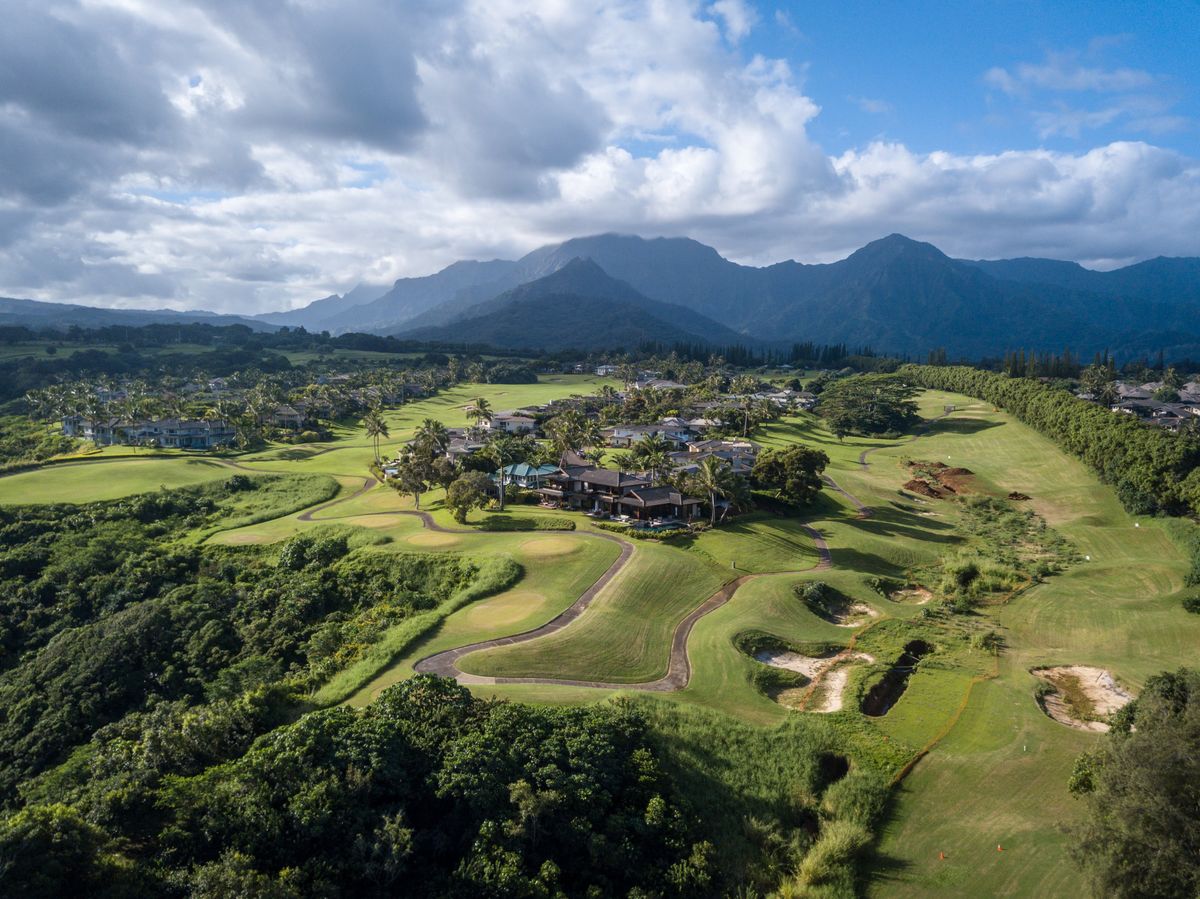 Representative Kauaʻi golf setting