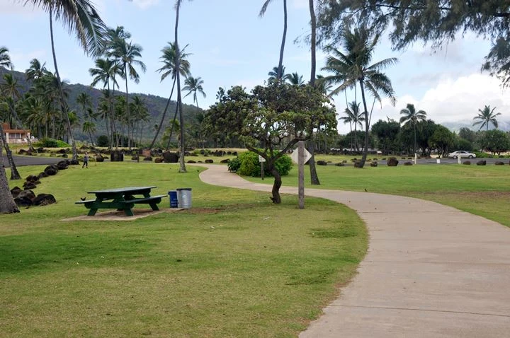 Lydgate Beach Park grounds and walking path